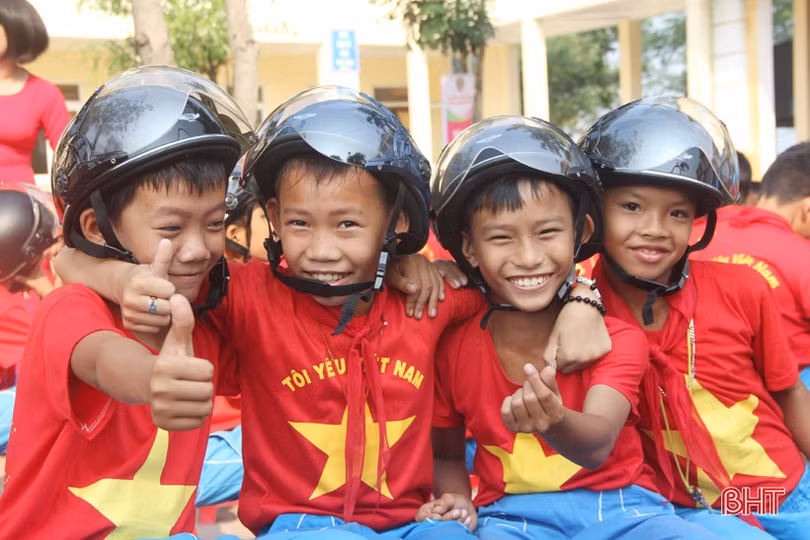 Hơn 420 học sinh nông thôn được tuyên truyền Luật Giao thông đường bộ