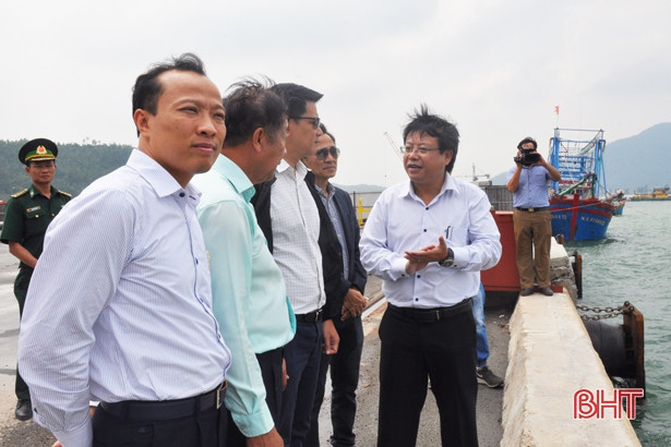 Đoàn công tác tỉnh Nakhonphanom (Thái Lan) tham quan Khu Kinh tế Vũng Áng