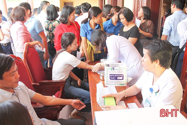 Ngày hội hiến máu tình nguyện ở Can Lộc thu về hơn 300 đơn vị máu