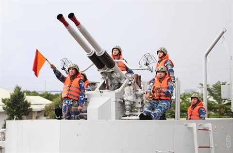 Việt Nam tăng hạn sử dụng thành công tàu đổ bộ Mỹ