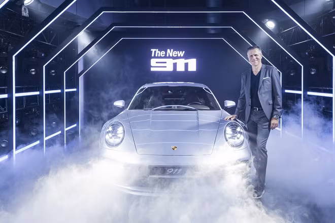 Porsche 911 Carrera thế hệ mới ra mắt tại Việt Nam, giá từ 7,65 tỷ đồng