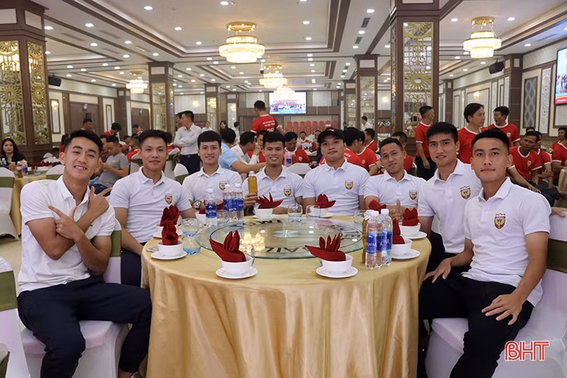 Gala mừng Hồng Lĩnh Hà Tĩnh vô địch Giải hạng Nhất quốc gia LS 2019