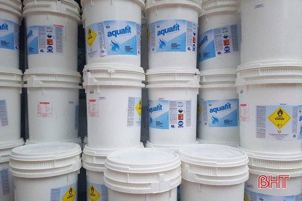 56 tấn hóa chất aquafit clorin phục vụ xử lý môi trường thủy sản ở Hà Tĩnh