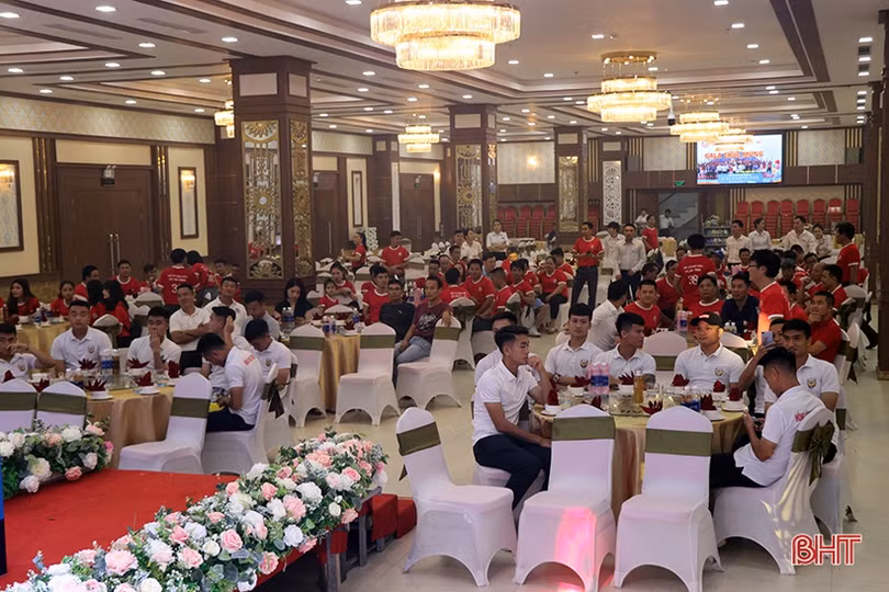 Gala mừng Hồng Lĩnh Hà Tĩnh vô địch Giải hạng Nhất quốc gia LS 2019