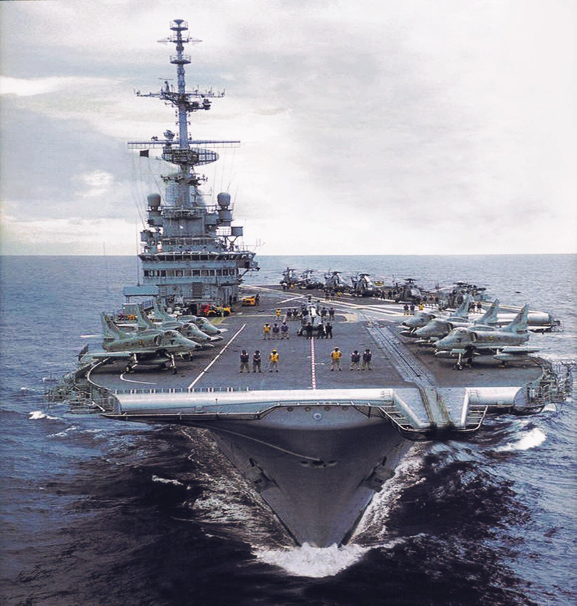 Brazil bán thanh lý tàu sân bay cực mạnh với giá chỉ... 1,275 triệu USD