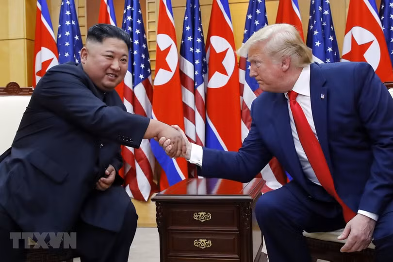 Thế giới ngày qua: Lãnh đạo đảng đối lập kêu gọi Thủ tướng Anh từ chức