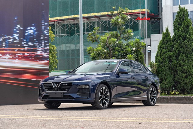 Chủ xe VinFast Lux và Fadil được đỗ xe miễn phí tại Vincom và Vinhomes trên toàn quốc trong 3 năm