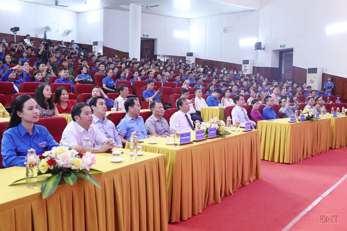 Tỉnh đoàn Hà Tĩnh tuyên dương 42 gương thanh niên và công trình tiêu biểu