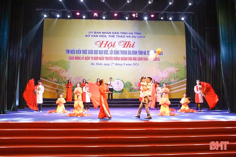 Các phần thi của đội Can Lộc đều có sự tham gia của các thành viên gia đình.