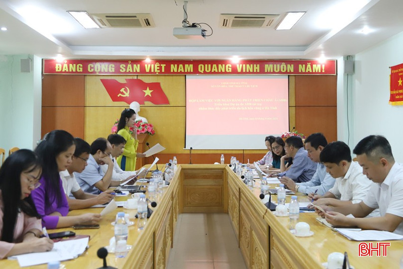 Đại biểu tham dự chương trình. 1.jpg