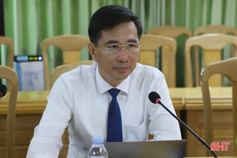 Giám đốc Sở VH-TT&DL Nguyễn Viết Trường phát biểu tại buổi làm việc. 3.jpg