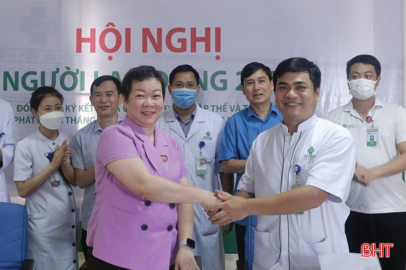 Bệnh viện Đa khoa Sài gòn Hà Tĩnh ký kết thỏa ước LĐTT tại hội nghị người lao động năm 2024. bqbht_br_7.jpg