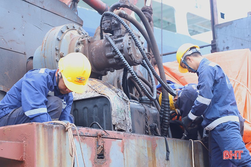 Thỏa ước lao động tập thể được xây dựng và triển khai bài bản giúp công nhân Công ty CP Cảng Quốc tế Lào - Việt yên tâm cống hiến. bqbht_br_1.jpg