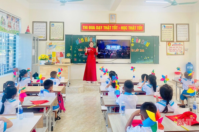 Bước vào năm học mới, học sinh mang theo khát vọng, phụ huynh mang theo tình thương, thầy cô mang theo trách nhiệm. bqbht_br_1a.jpg