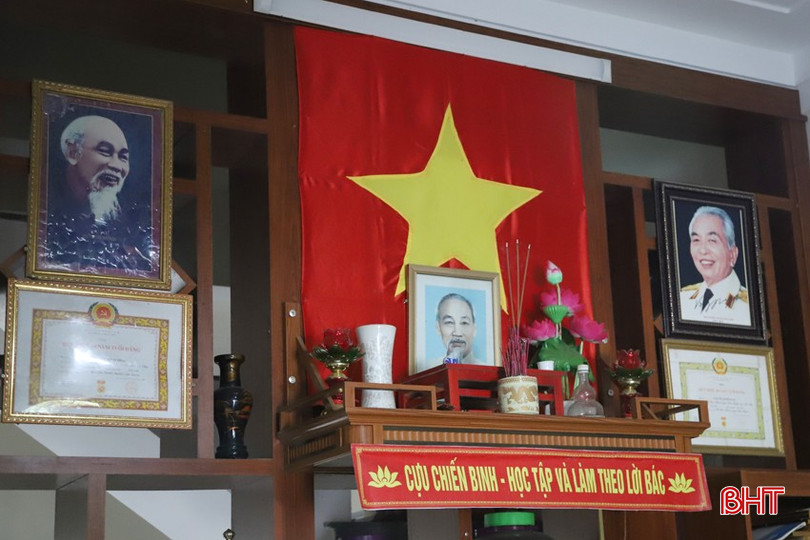 Phong trào lập bàn thờ Bác Hồ được người dân nhiều địa phương ở Hà Tĩnh hưởng ứng. 5.jpg