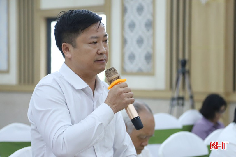 Ông Nguyễn Văn Chỉnh - Phó Chủ tịch Thường trực Ủy ban ĐKCG tỉnh Nghệ An chia sẻ kinh nghiệm trong phát huy tinh thần đoàn kết, vì cộng đồng của người công giáo tại địa phương. 6-7203.jpg