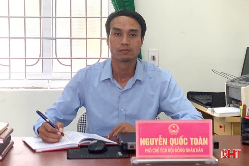 Giải thưởng Lý Tự Trọng là động lực để anh Nguyễn Quốc Toàn tu dưỡng, rèn luyện bản thân và làm tốt chức trách, nhiệm vụ trên cương vị Phó Chủ tịch HĐND xã Cổ Đạm. 10-7645.jpg