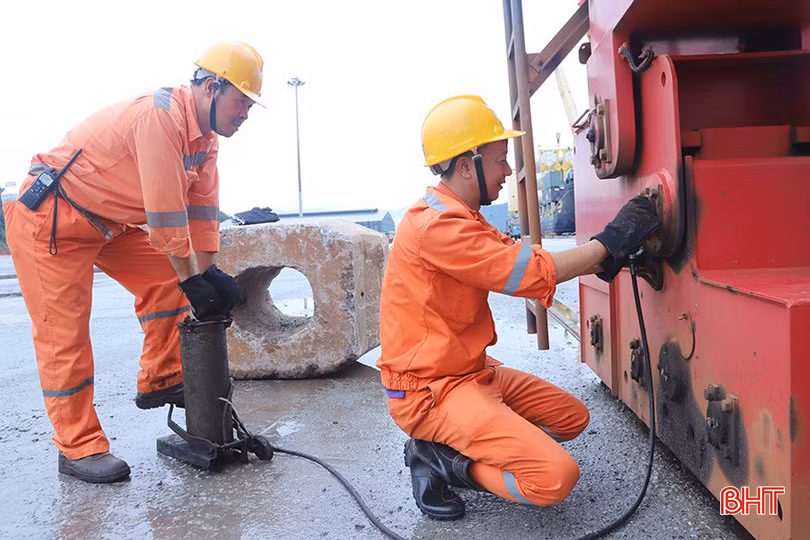 Cùng với đẩy mạnh phong trào thi đua lao động, sản xuất, các doanh nghiệp ở Khu kinh tế Vũng Áng đã xây dựng kế hoạch chăm lo tết chu đáo cho người lao động.