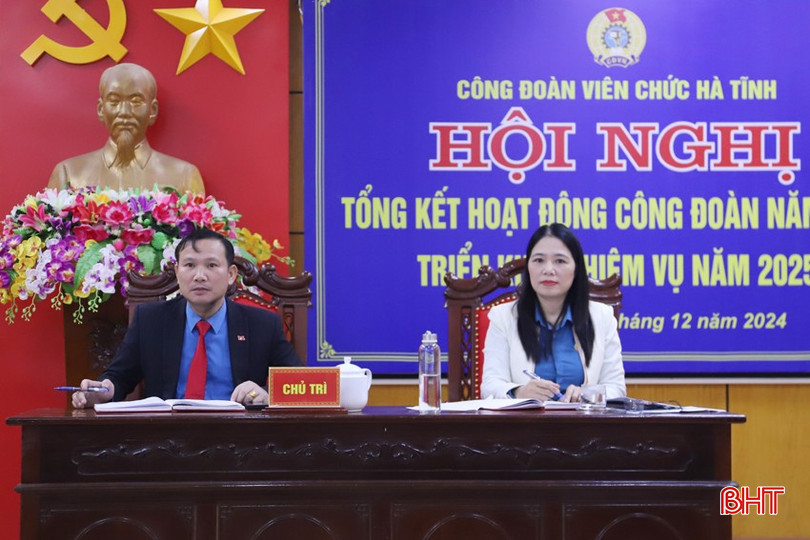 Chủ tịch Công đoàn Viên chức tỉnh Hà Văn Oanh, Phó Chủ tịch Công đoàn Viên chức tỉnh Nguyễn Thị Hạnh chủ trì hội nghị. bqbht_br_8.jpg