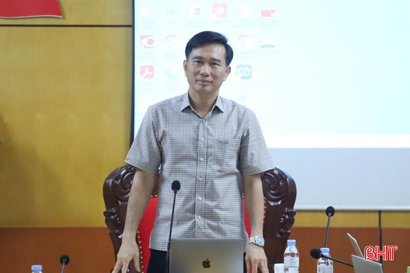 Giám đốc Sở VH-TT&DL Nguyễn Viết Trường kết luận cuộc họp. 5.jpg