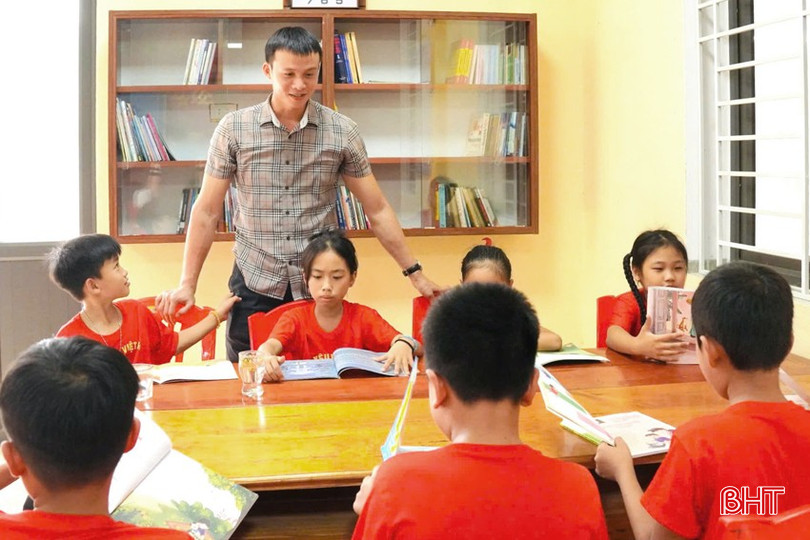 Thư viện và các câu lạc bộ Tiếng Anh, Tin học, kỹ năng sống... được tổ chức tại "Nhà văn hóa cộng đồng - Ngôi nhà trí tuệ" giúp trẻ em Hương Sơn có thêm điều kiện vui chơi, học tập. bqbht_br_5.jpg