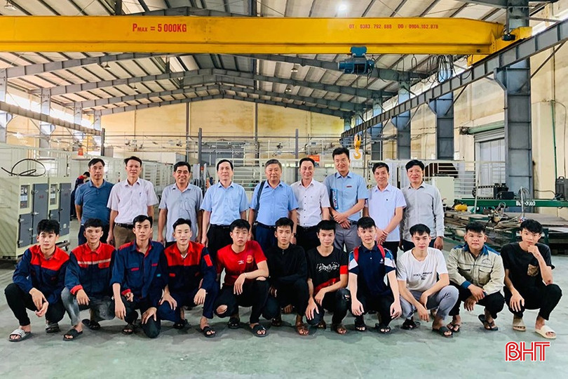 Chuyên gia nước ngoài thăm và làm việc tại trường. bqbht_br_2.jpg