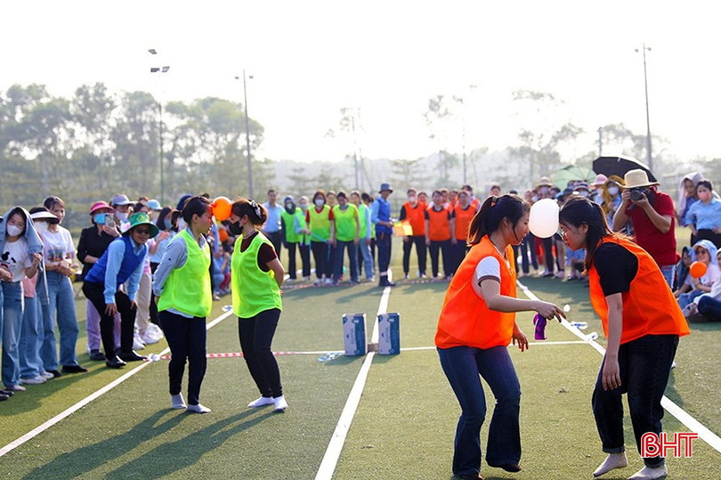Nữ công Công ty TNHH Formosa Hà Tĩnh hào hứng tham gia các hoạt động thể thao ngoài trời chào mừng Ngày Quốc tế Phụ nữ 8/3 năm 2025. bqbht_br_1111.jpg