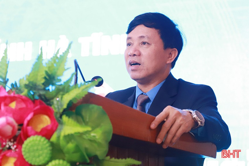 Chủ tịch LĐLĐ tỉnh Nguyễn Văn Danh gửi lời chúc mừng tốt đẹp đến nữ đoàn viên, lao động nói chung, cán bộ nữ công đoàn nói riêng nhân dịp kỷ niệm 115 năm Ngày Quốc tế Phụ nữ (8/3/1910 - 8/3/2025) và 1985 năm cuộc Khởi nghĩa Hai Bà Trưng. bqbht_br_5.jpg