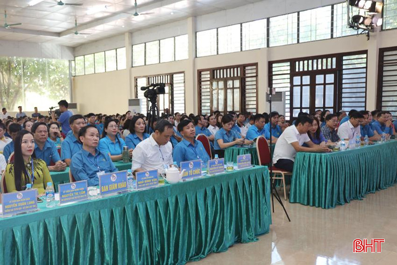 Đại biểu tham dự chương trình. 7.jpg
