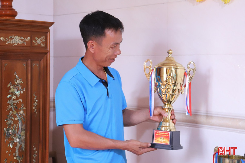 Anh Thọ từng là từng là thủ môn của đội bóng xã, huyện, tham gia hầu hết các giải phong trào.