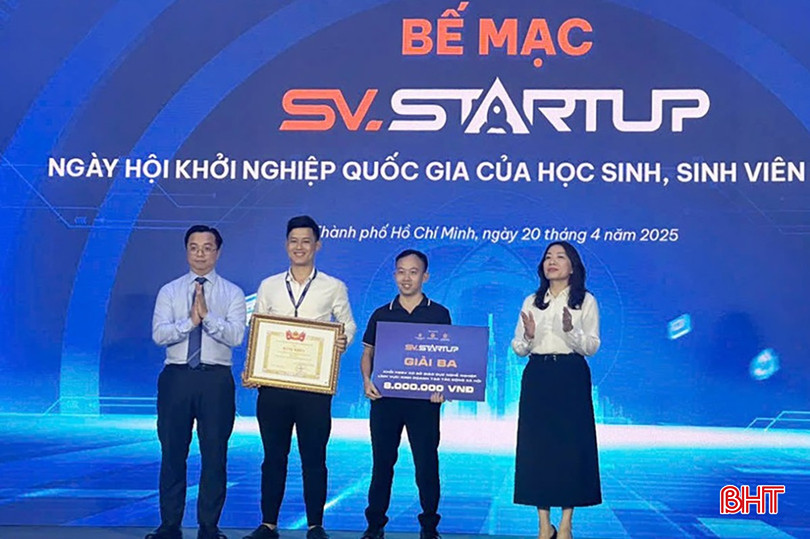 Giảng viên và sinh viên Trường Cao đẳng Công nghệ Hà Tĩnh giành giải ba tại Cuộc thi “Học sinh, sinh viên với ý tưởng khởi nghiệp” (Startup Kite) năm 2025. bqbht_br_sjahsjs.jpg