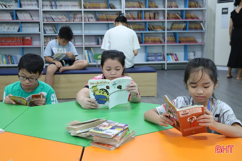 Thói quen đọc sách giúp trẻ rèn luyện tư duy, khám phá nhiều điều mới mẻ trong cuộc sống. 2.jpg