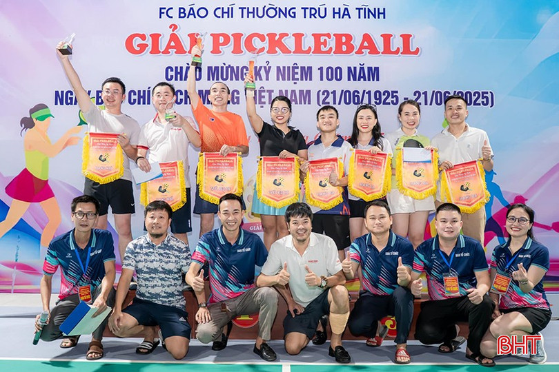 Các cơ quan báo chí Trung ương đóng trên địa bàn cũng tổ chức nhiều hoạt động sôi nổi chào mừng 100 ngày Báo chí cách mạng Việt Nam. bqbht_br_2.jpg