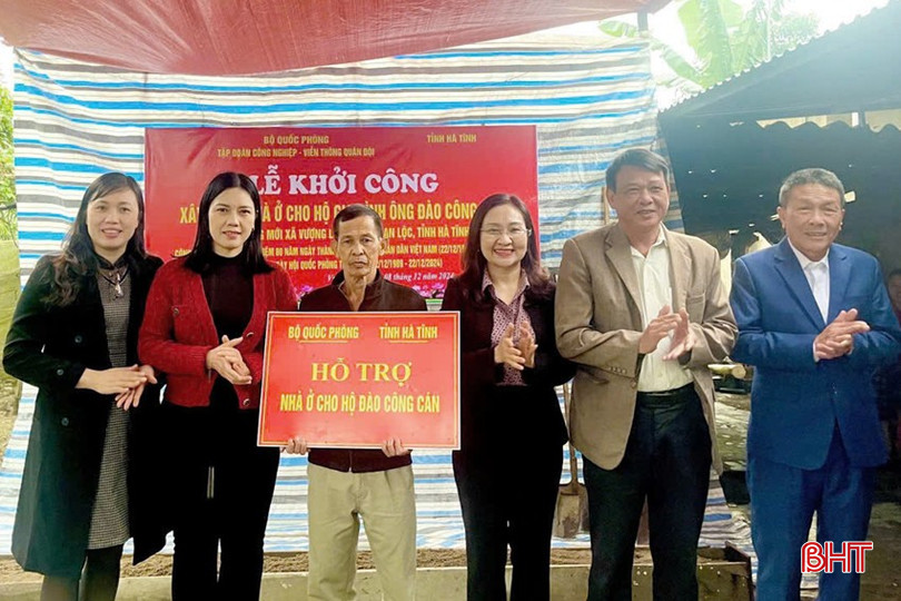 Ủy ban MTTQ huyện Can Lộc khởi công nhà ở cho hộ nghèo ở xã Vượng Lộc. bqbht_br_5.jpg