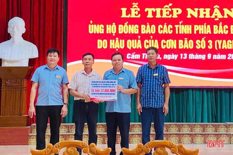 Người dân xã Cẩm Thành tích cực đóng góp ủng hộ Nhân dân miền Bắc. 4.jpg