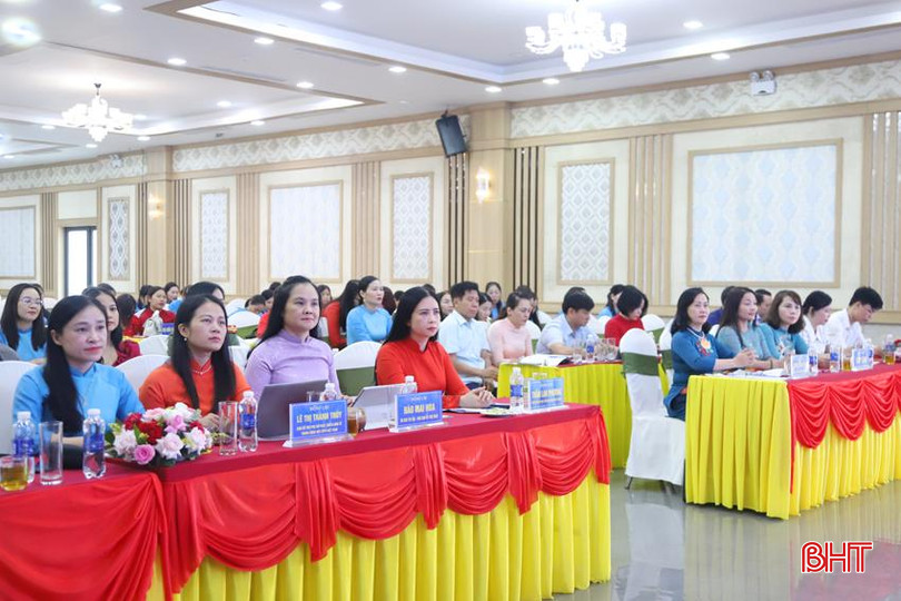 Đại biểu tham dự chương trình. 1.jpg