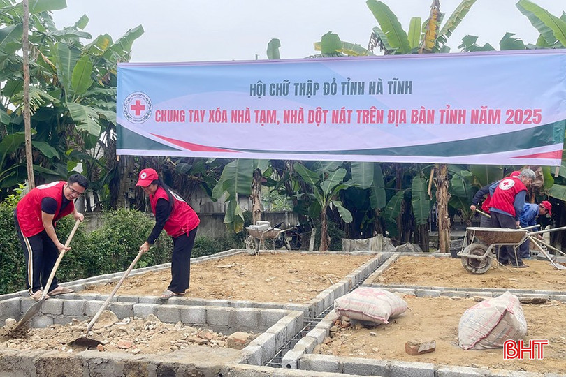 Hội chữ thập đỏ các cấp tích cực hỗ trợ các gia đình trong quá trình xây dựng nhà ở. bqbht_br_111.jpg