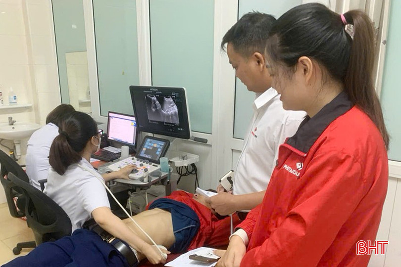 Khám sức khỏe cũng là một trong những hoạt động được một số đơn vị lựa chọn làm phần việc chào mừng đại hội.