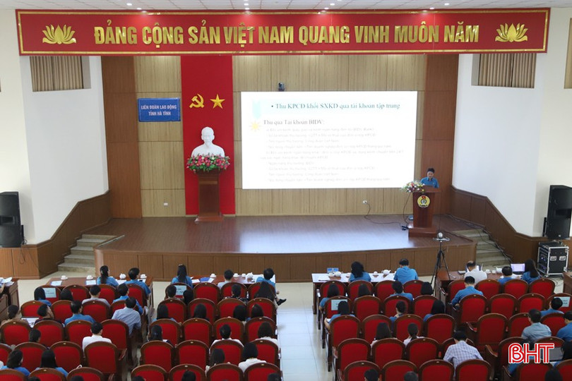 LĐLĐ tỉnh tổ chức tập huấn nghiệp vụ năm 2024 cho hơn 3.000 cán bộ công đoàn các cấp. 2-898-1964.jpg