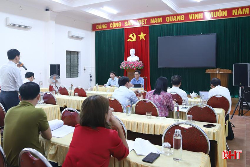 Hội nghị lần thứ 14 nhiệm kỳ 2019 - 2024 của Ủy ban MTTQ tỉnh nhận được nhiều ý kiến đóng góp về công tác tổ chức đại hội. 7.jpg