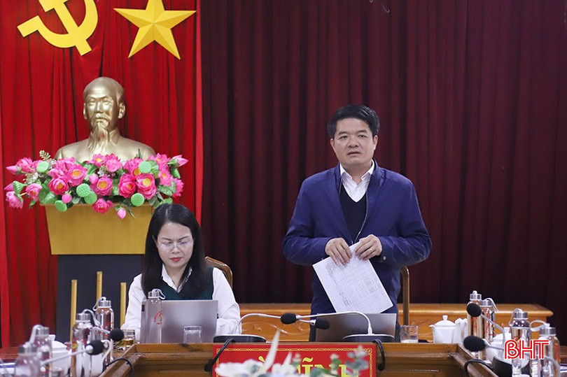 Chủ tịch Ủy ban MTTQ tỉnh Trần Nhật Tân - Trưởng ban Vận động Quỹ "Vì người nghèo" tỉnh phát biểu kết luận hội nghị. bqbht_br_2-4348.jpg