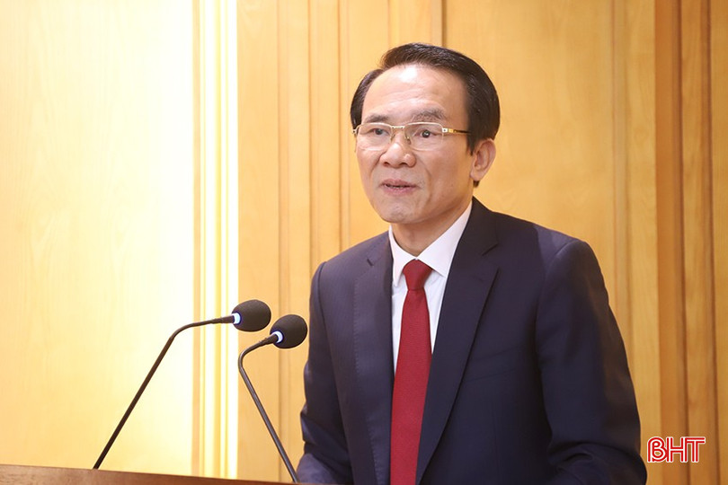 Phó Trưởng ban Dân vận Tỉnh ủy Nguyễn Hải Nam trình bày đề dẫn hội thảo. bqbht_br_2.jpg