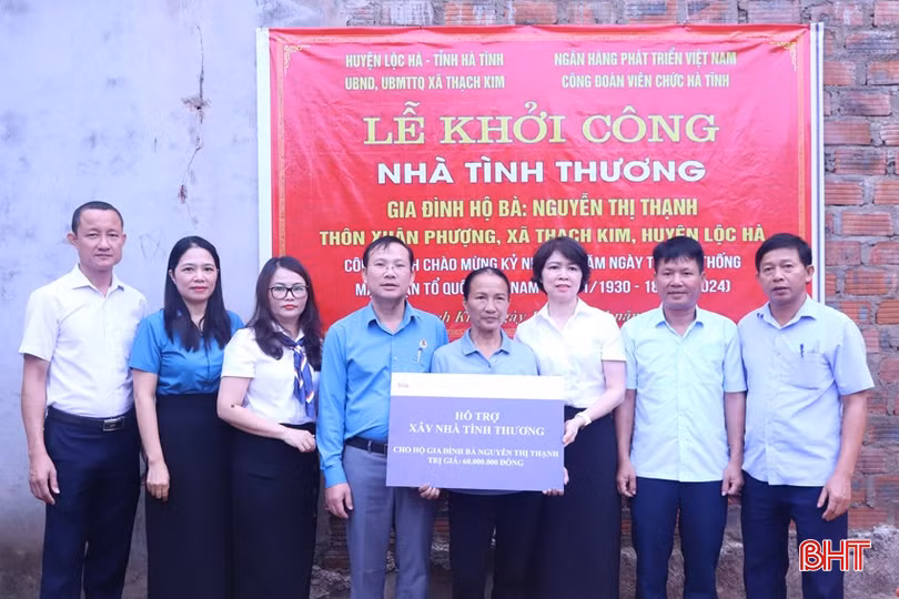Công đoàn Viên chức tỉnh kêu gọi nguồn lực từ Ngân hàng Phát triển Việt Nam khởi công nhà tình thương cho gia đình chính sách ở huyện Lộc Hà.