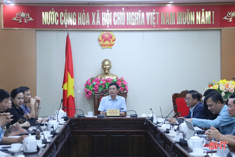 Đại biểu tham dự cuộc họp. 10-6919.jpg