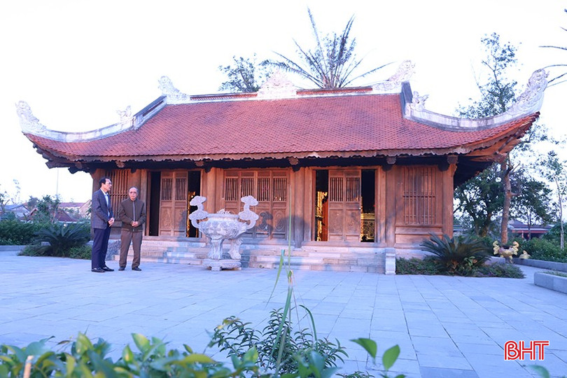 Templul ancestral al clanului Nguyen Tien Dien este o structură bine construită, situată în incinta sitului memorial Nguyen Du. bqbht_br_2.jpg