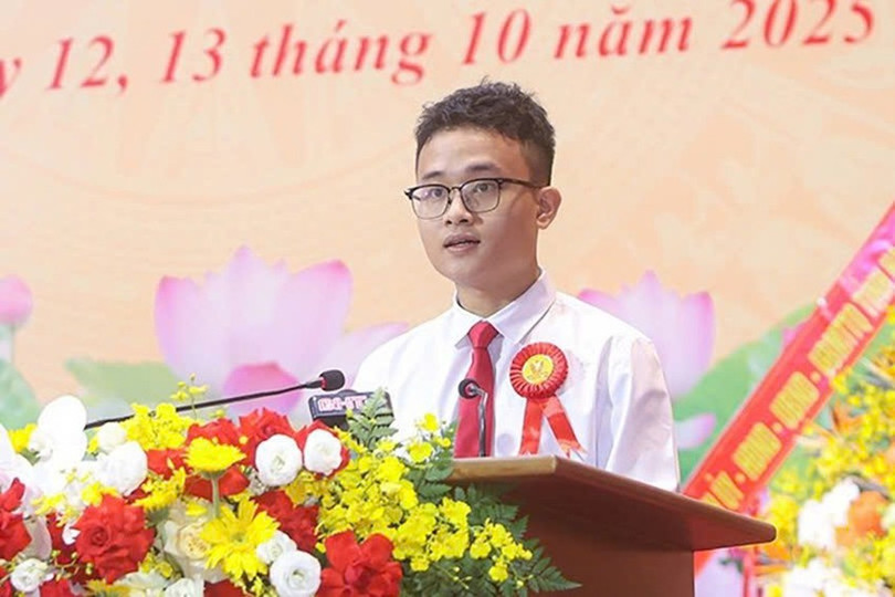 Em Trần Minh Hoàng - chàng trai vàng Olympic Toán quốc tế sẽ tham dự Đại hội Thi đua yêu nước toàn quốc lần thứ XI.