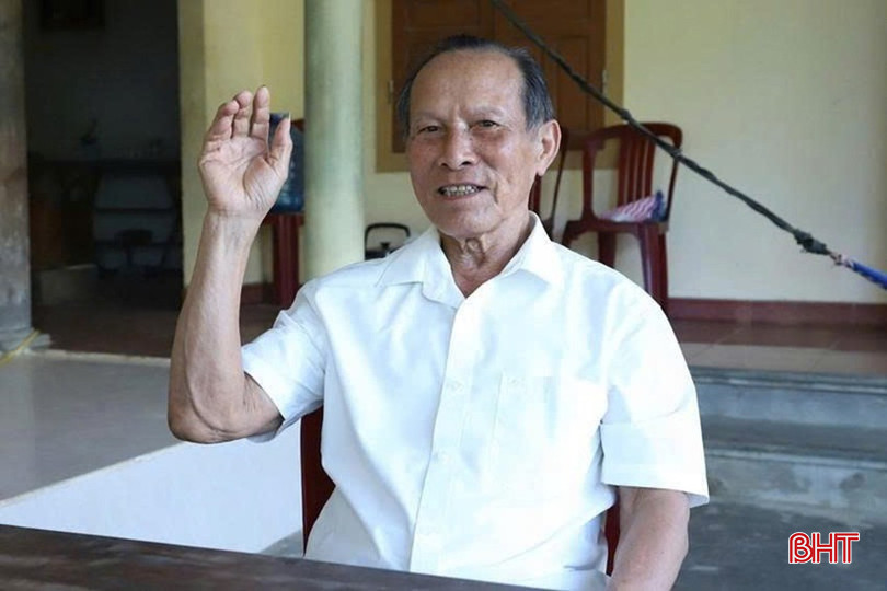 Cụ Nguyễn Hữu Trát vẫn vẹn nguyên ký ức về Tết Độc lập đầu tiên năm 1945. bqbht_br_8.jpg
