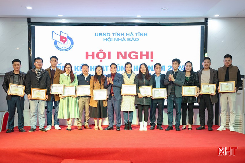 ... và hoạt động báo chí năm 2024. bqbht_br_aimg-2175.jpg