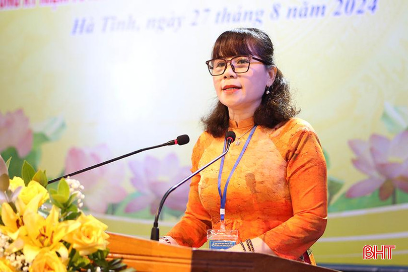 Phó Giám đốc Sở VH-TT&DL Lê Thị Loan phát biểu khai mạc hội thi. a2.jpg