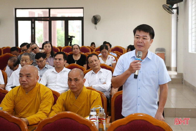 Chủ tịch Ủy ban MTTQ huyện Cẩm Xuyên Nguyễn Thanh Long đề xuất một số ý kiến nhằm nâng cao hiệu quả thực hiện Nghị quyết Đại hội MTTQ tỉnh lần thứ XV nhiệm kỳ 2024 - 2029. aimg-3444-3700.jpg